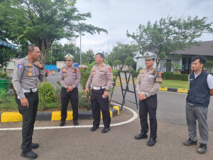 Cek Jalur Mudik Lebaran 2026, Dirlantas Polda Jabar Tinjau Rest Area Tol Cipali di Indramayu