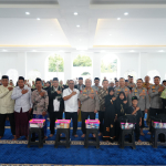 Wakapolri Serahkan Santunan Anak Yatim dan Bansos di SMA Kemala Taruna Bhayangkara Bogor