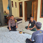Bhabinkamtibmas Giat Sambangi warga